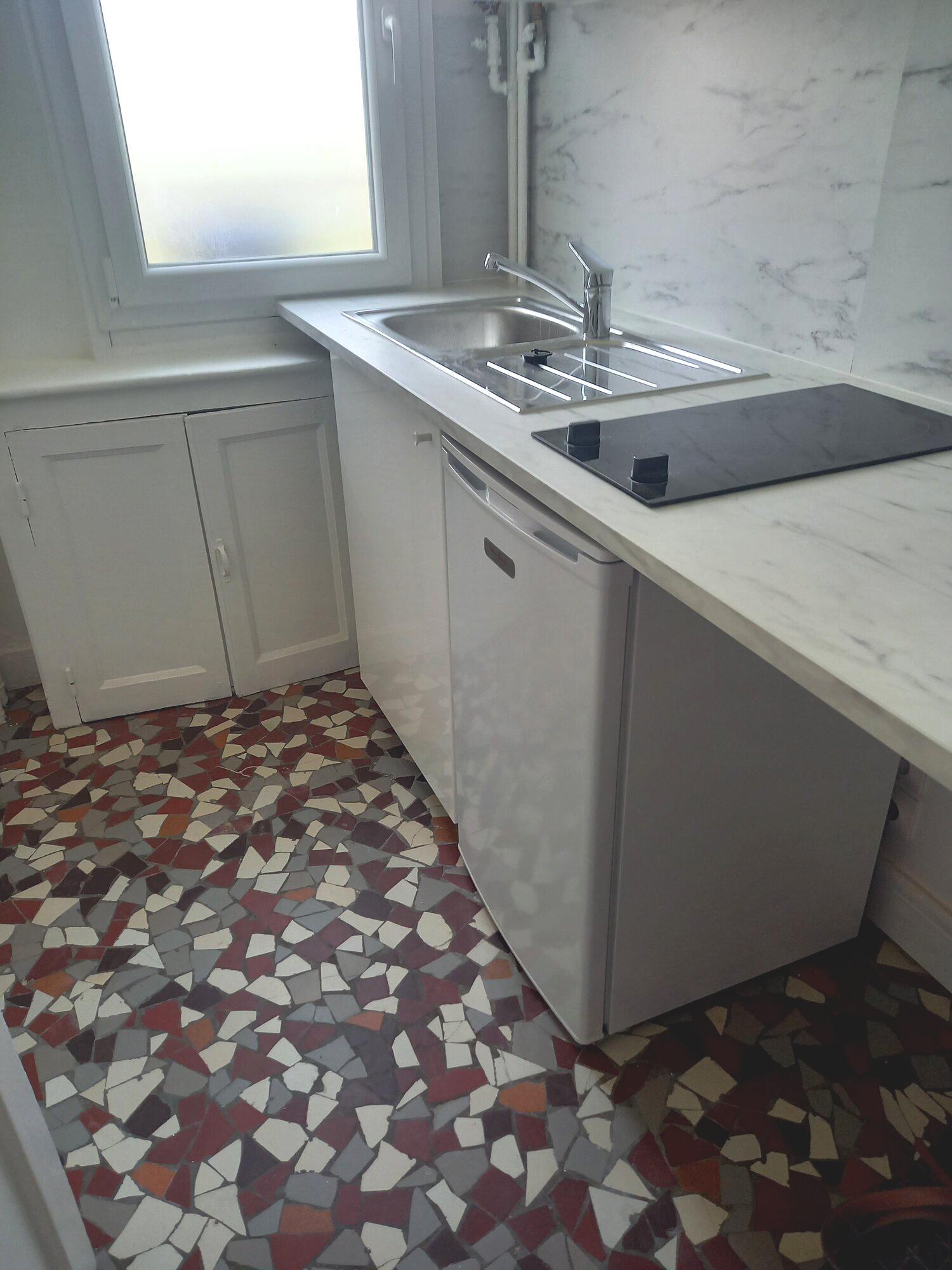 PARIS 15e·27m²·studio·No furniture·Long-term only[Paris Rental]