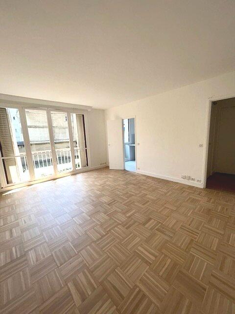 PARIS 17e·33m²·studio·No furniture·Long-term only[Paris Rental]