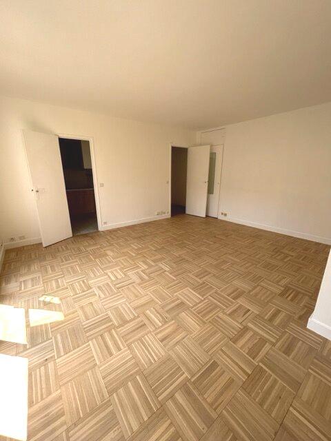 PARIS 17e·33m²·studio·No furniture·Long-term only[Paris Rental]