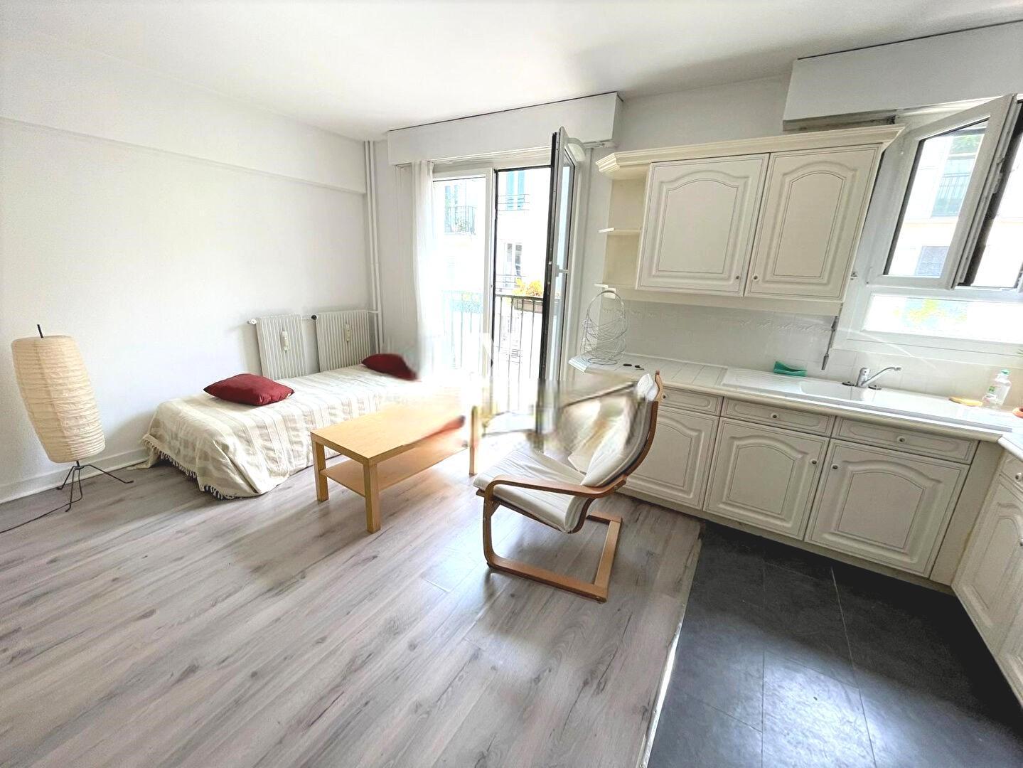 PARIS 18e·38m²·studio·With furniture[Paris Rental]