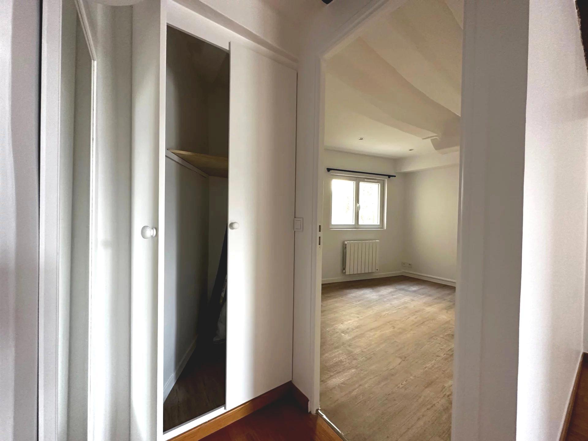 PARIS 6e·33m²·apartment·No furniture[Paris Rental]