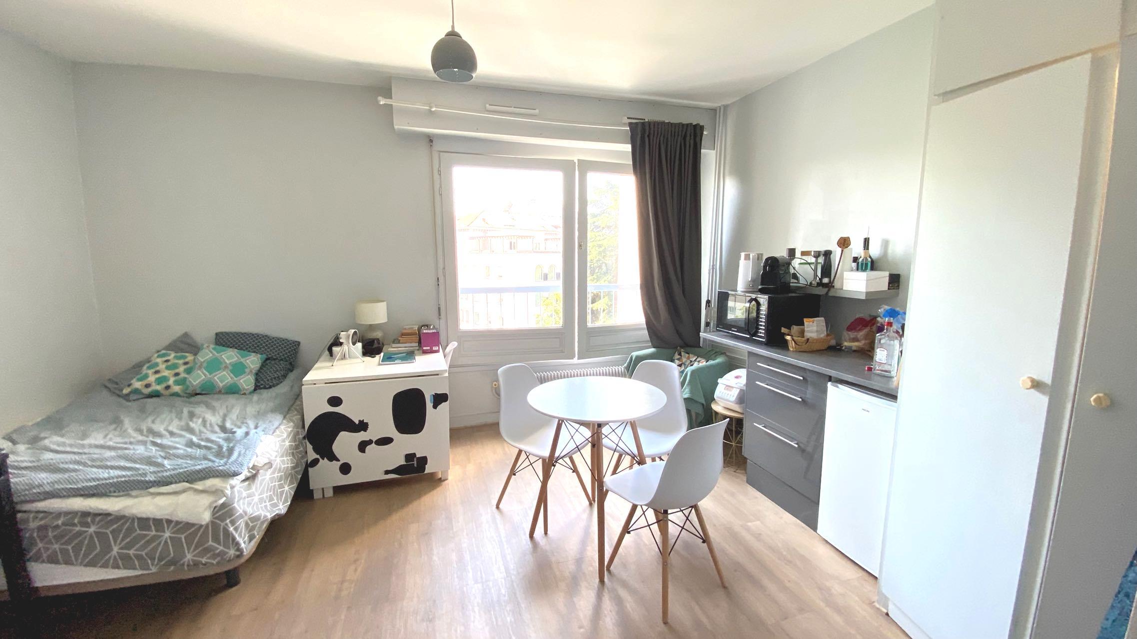 PARIS 14지역·25m²·studio·가구·장기만 가능[프랑스 부동산,프랑스 아파트 매매,파리 집 구하기,프랑스 임대 부동산,프랑스 부동산 투자,프랑스 아파트 임대 방법,파리 집 계약 절차,프랑스 부동산 세금 정보,프랑스 부동산 중개인 추천,프랑스 주택 임대 시세,프랑스 주택 관리 서비스,프랑스 아파트 월세,프랑스 단기 임대,파리 집 임대,프랑스 월세 계약,프랑스 월세 시세,파리 임대 집 추천,프랑스 임대,프랑스 월세 ,프랑스 부동산 임대 서비스,프랑스 부동산 중개,프랑스 부동산 에이전시,파리 부동산 중개인,프랑스 부동산 매물,파리 부동산 에이전시 추천,파리 현지 부동산 상담,파리 부동산 거래 대행,프랑스 부동산 시세 조회,프랑스 부동산 서비스,파리 부동산 에이전시,프랑스 부동산 전문가,프랑스 부동산 거래 팁,프랑스 주택 중개 플랫폼,파리 유학생 ,프랑스 유학 집 구하기,파리 학생 기숙사 임대,프랑스 유학생 월세 아파트,프랑스 유학 임대 계약,파리 유학 생활 집 구하기,프랑스 유학생 쉐어하우스,프랑스 가족용 주택 매매,파리 가족 아파트 임대,프랑스 어린이 학교 근처 집,프랑스 이민 주택 ,맞춤형 부동산 서비스,파리 단기 임대 아파트,프랑스 출장용 주택,파리 월 단위 임대]