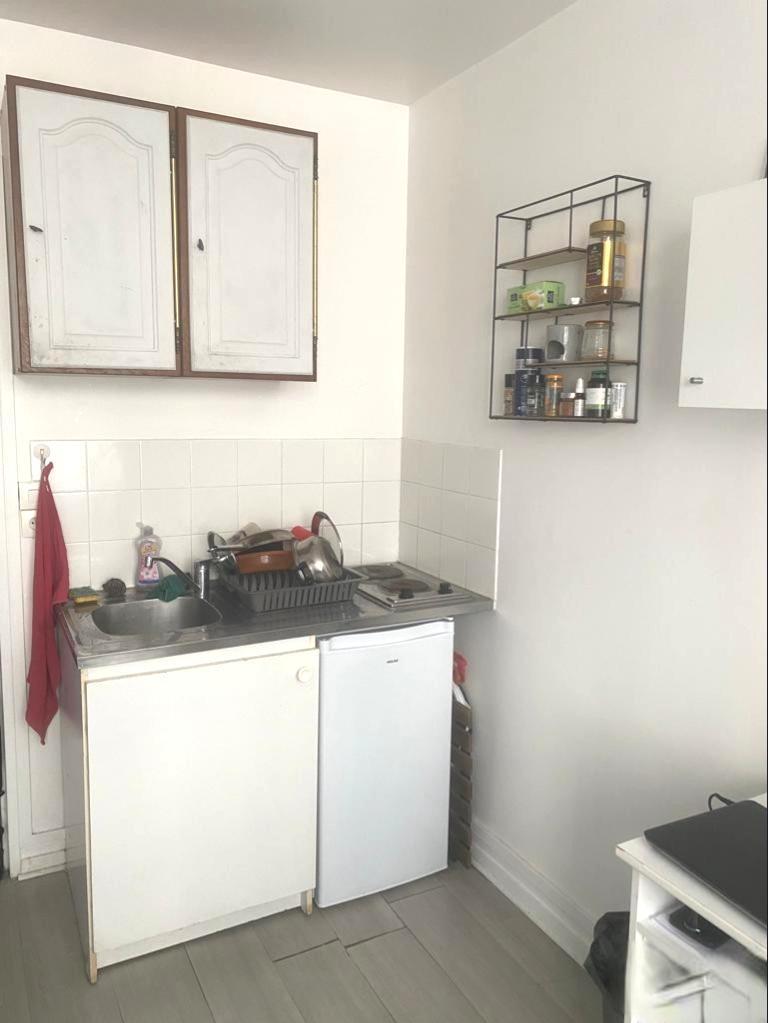 PARIS 10e·14m²·Studio·Non meublé[Location à Paris France]