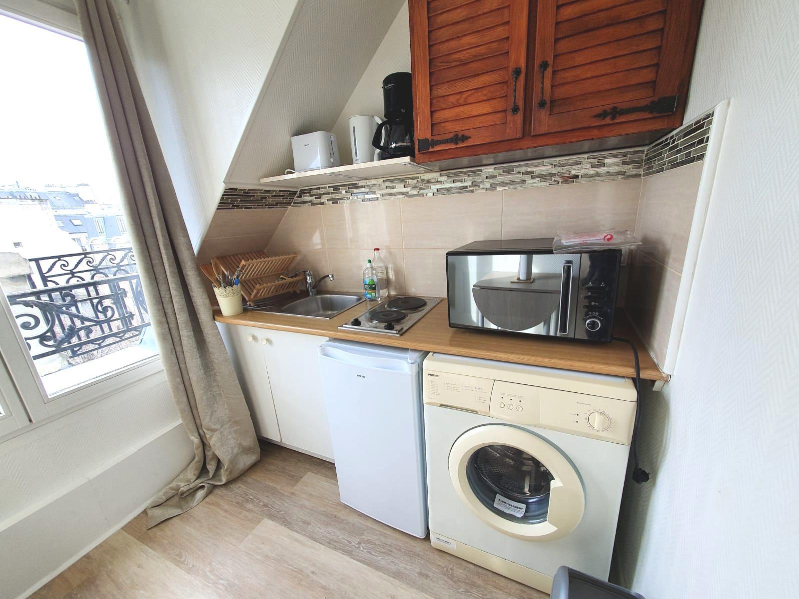 PARIS 8e·20m²·studio·With furniture[Paris Rental]