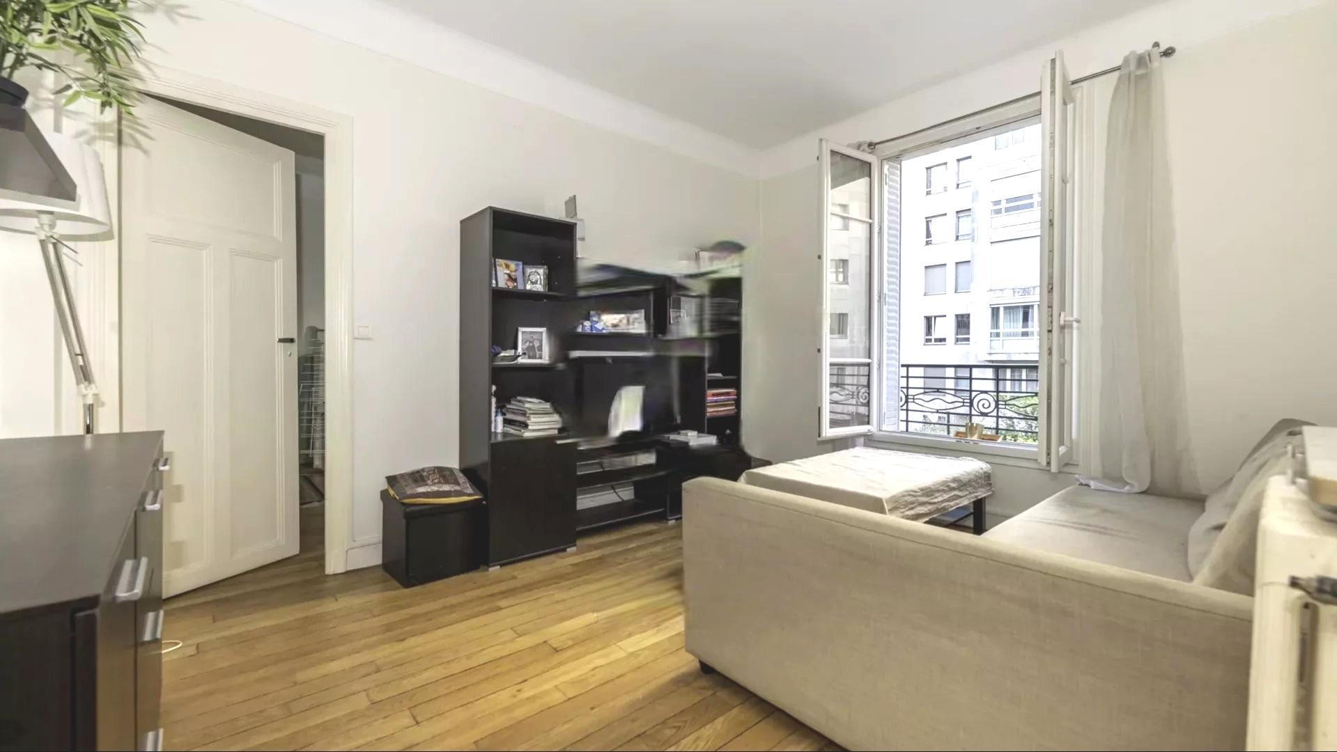 PARIS 15e·42m²·Appartement·Meublé[Location à Paris France]