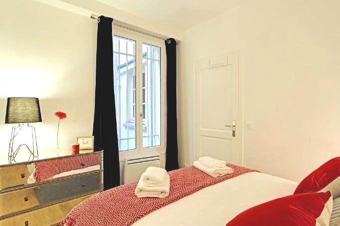 PARIS 6e·48m²·Appartement·Meublé[Location à Paris France]
