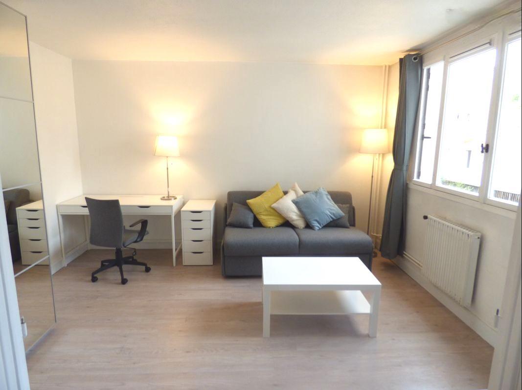 PARIS 20e·30m²·studio·With furniture[Paris Rental]