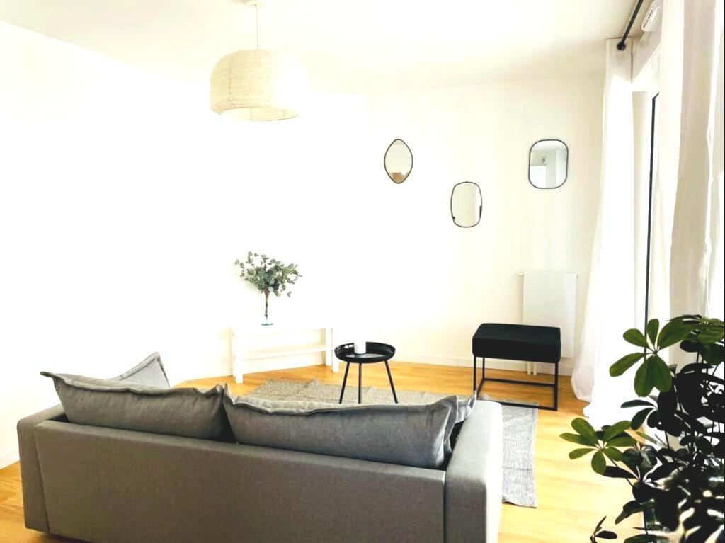 Suresnes 92e·60m²·apartment·With furniture[Paris Rental]