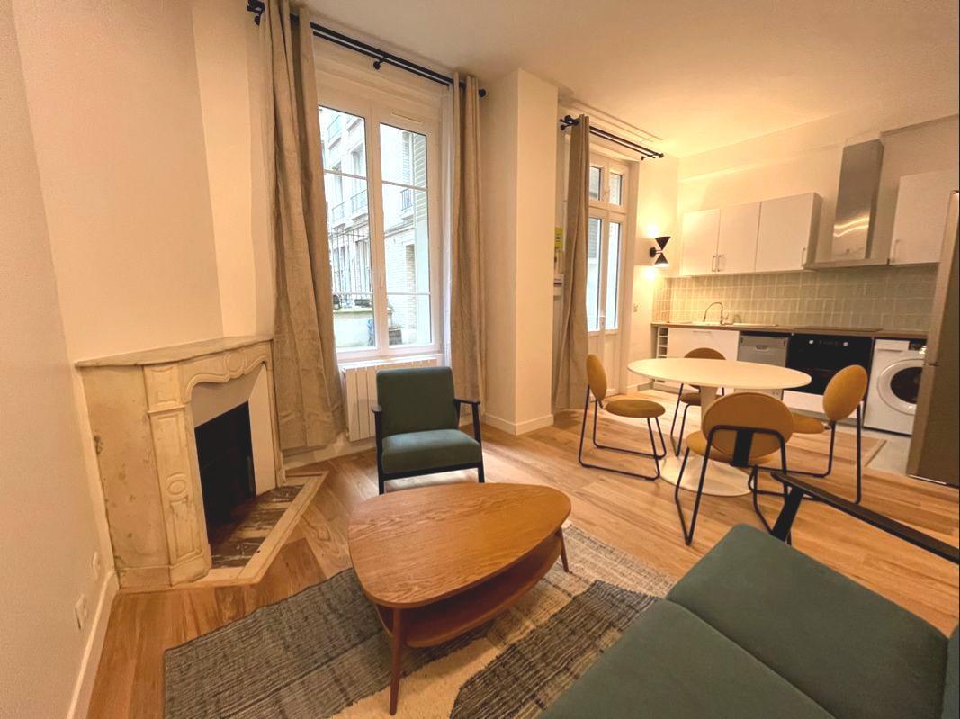 PARIS 18e·32m²·studio·With furniture[Paris Rental]