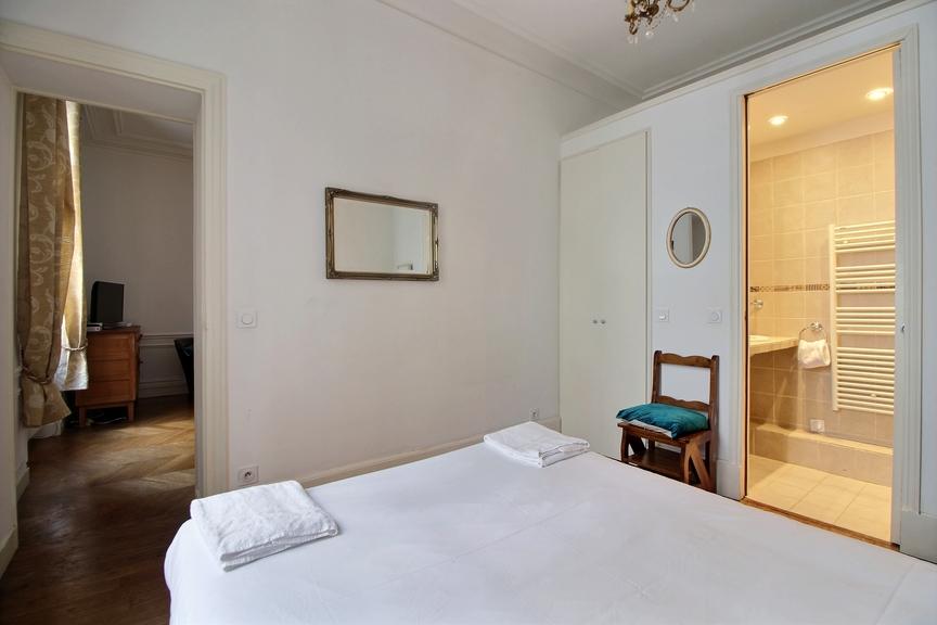 PARIS 16e·43m²·Appartement·Meublé[Location à Paris France]