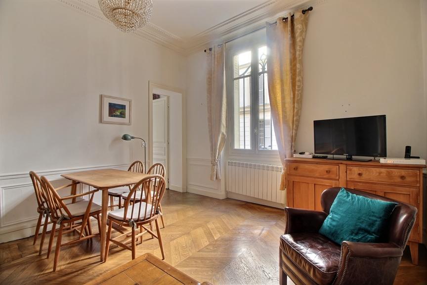 PARIS 16e·43m²·Appartement·Meublé[Location à Paris France]