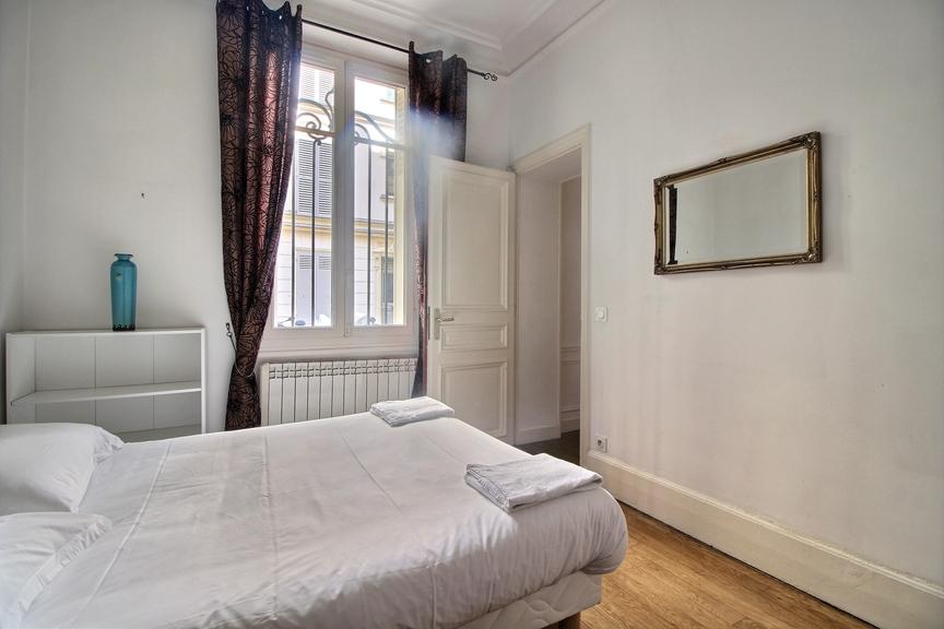 PARIS 16e·43m²·Appartement·Meublé[Location à Paris France]