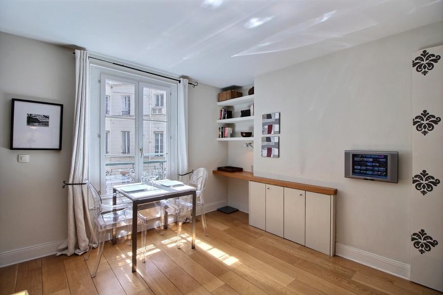 PARIS 10e·25m²·studio·With furniture[Paris Rental]