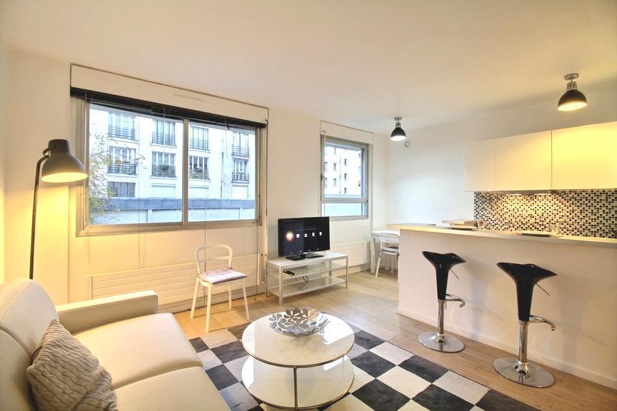 PARIS 17e·31m²·studio·With furniture[Paris Rental]