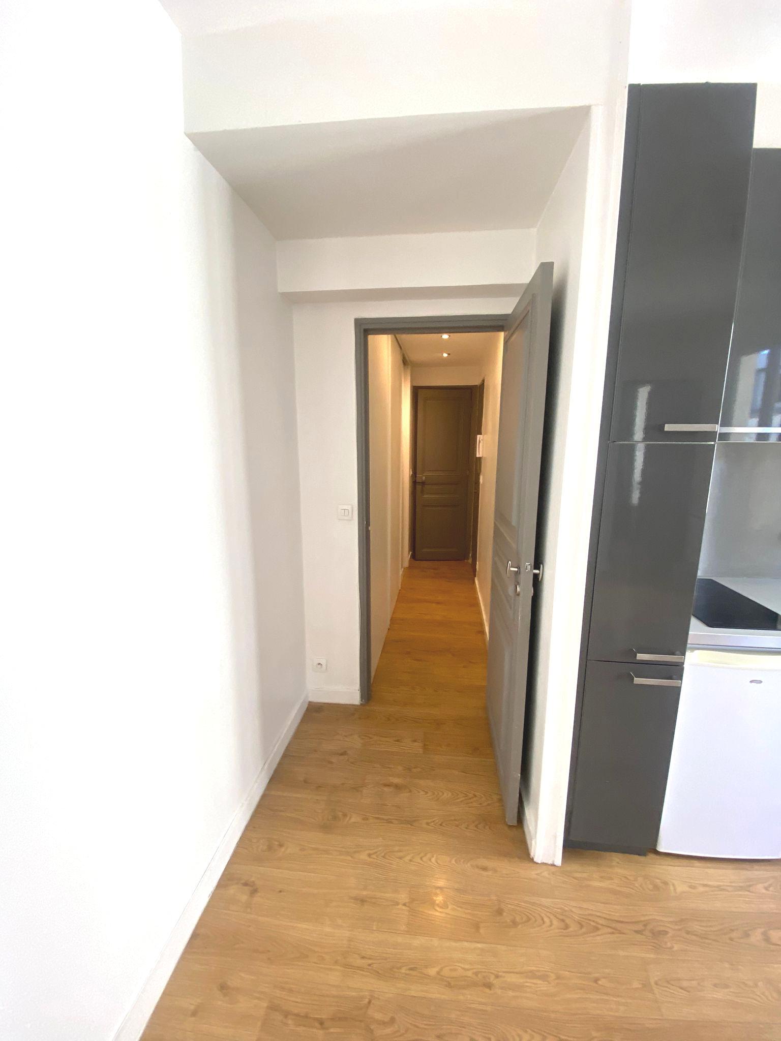 PARIS 18e·40m²·apartment·With furniture[Paris Rental]