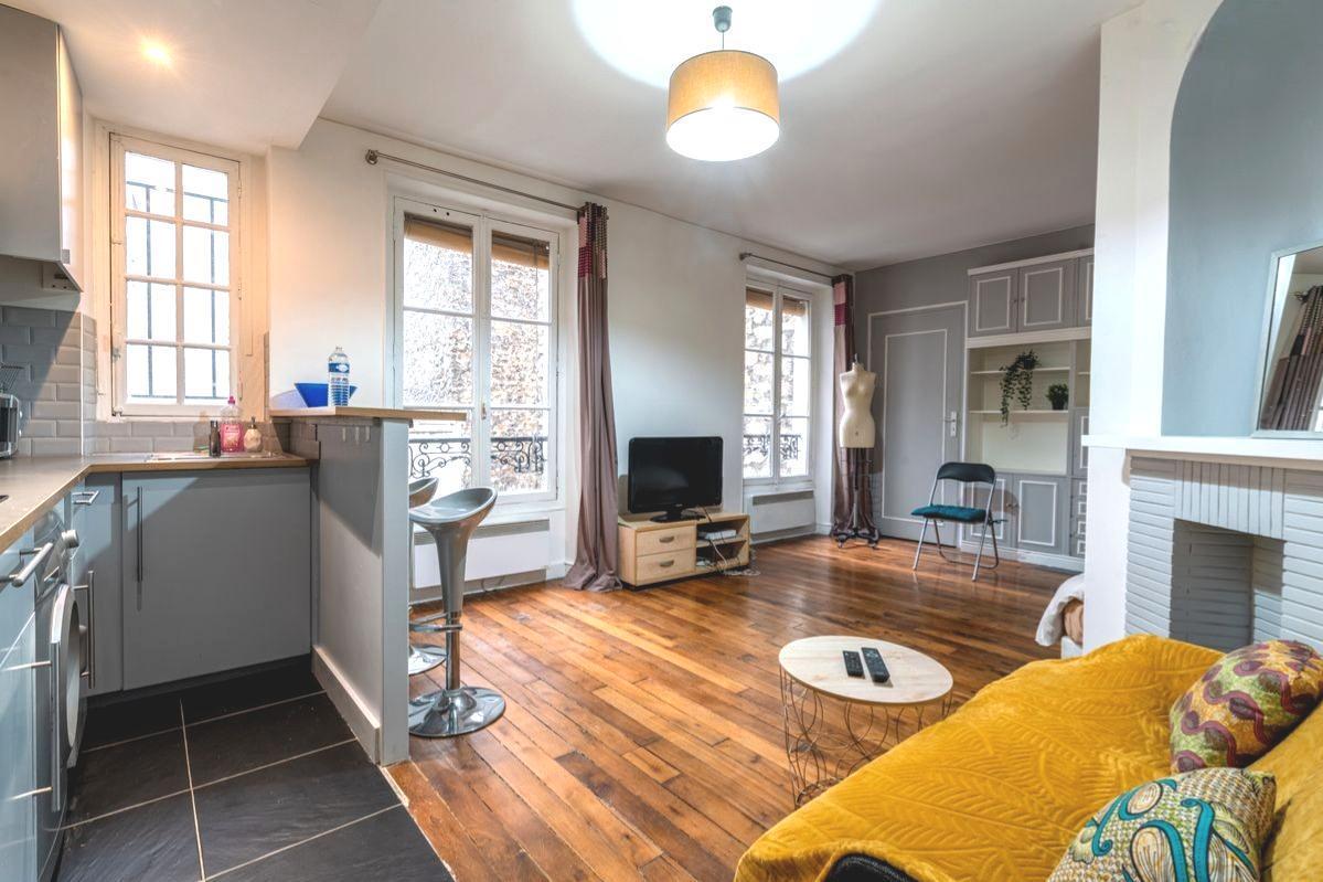 PARIS 18e·32m²·studio·With furniture[Paris Rental]