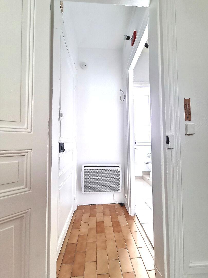 PARIS 15e·16.5m²·Studio·Meublé[Location à Paris France]