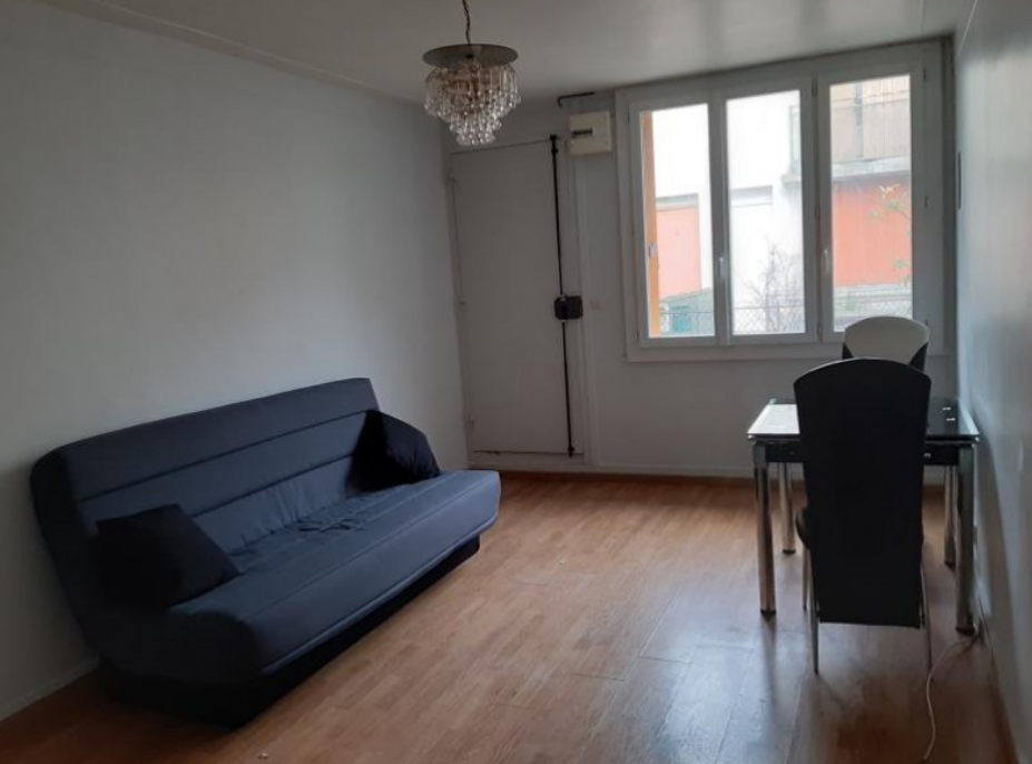 PARIS 18e·23m²·studio·With furniture[Paris Rental]