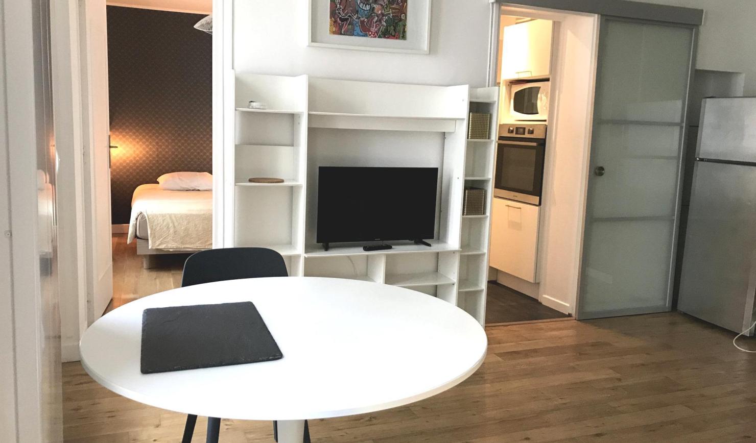 PARIS 4e·40m²·apartment·With furniture[Paris Rental]