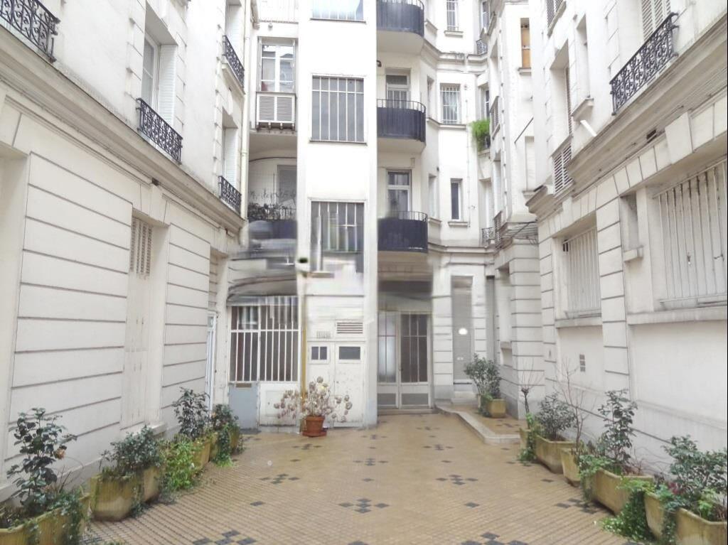 PARIS 9e·10.85m²·Studio·Meublé[Location à Paris France]