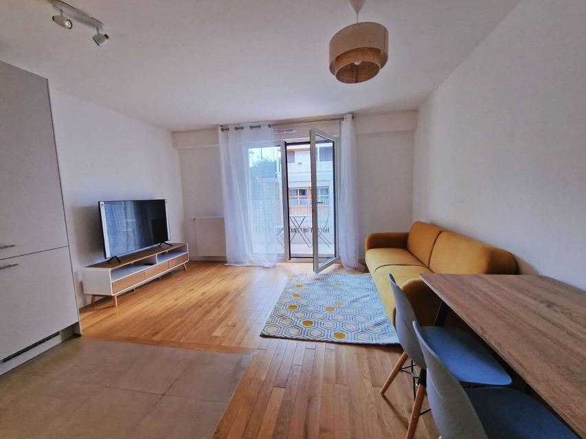 Issy-les-Moulineaux 92e·46m²·Appartement·Meublé[Location à Paris France]