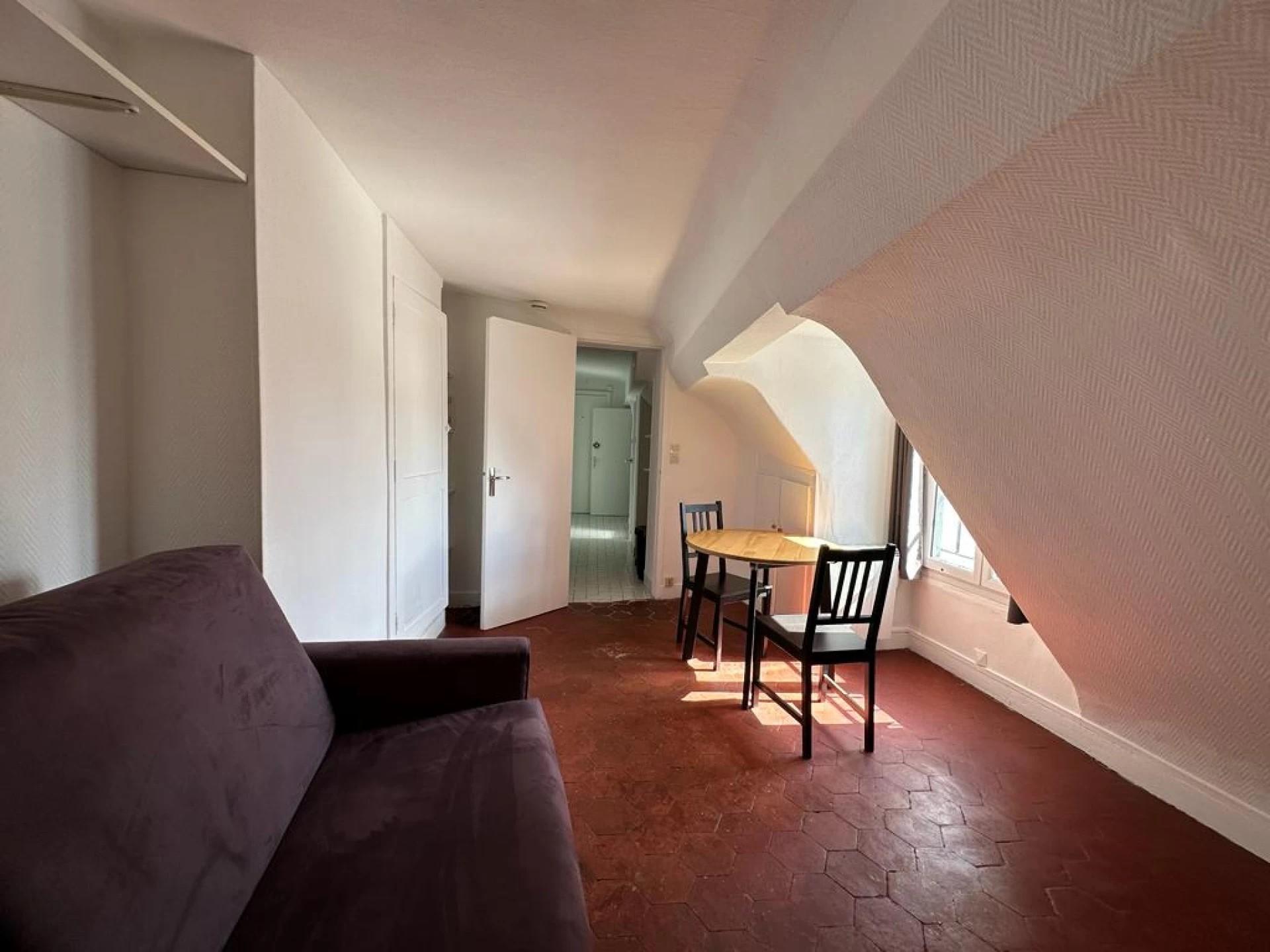 PARIS 4e·17m²·Studio·Meublé[Location à Paris France]