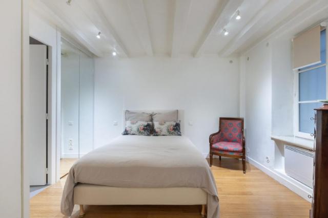PARIS 5e·32m²·studio·With furniture[Paris Rental]