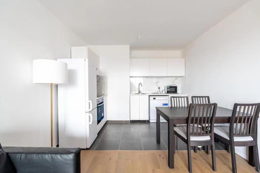 Rueil-Malmaison 92e·61.69m²·Appartement·Meublé[Location à Paris France]