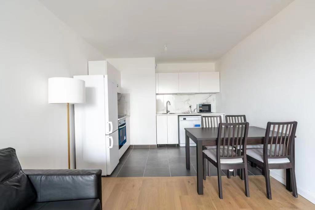 Rueil-Malmaison 92e·61.69m²·Appartement·Meublé[Location à Paris France]