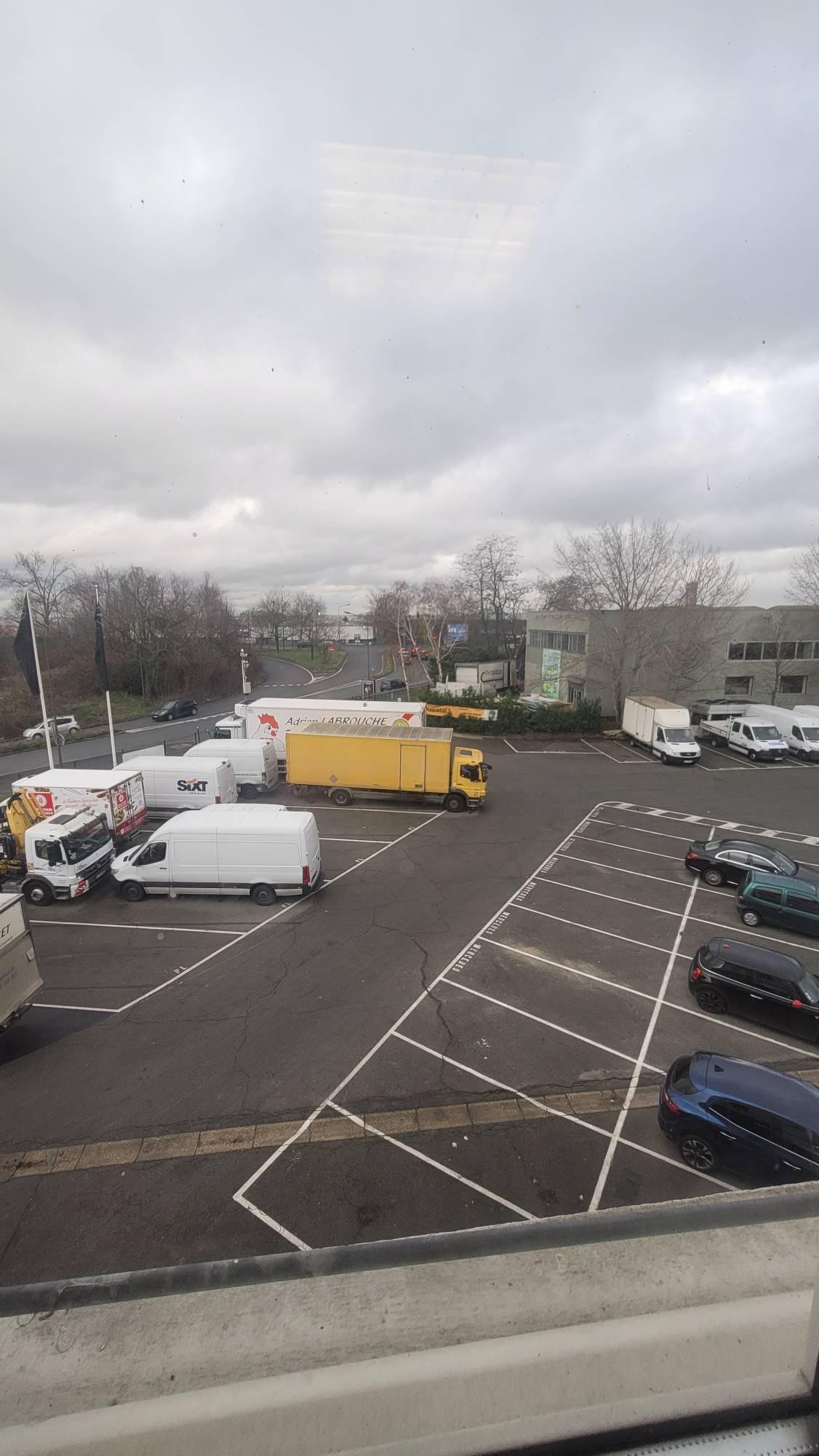 Thiais 94区·25.44平·办公楼·有家具[法国巴黎租房]