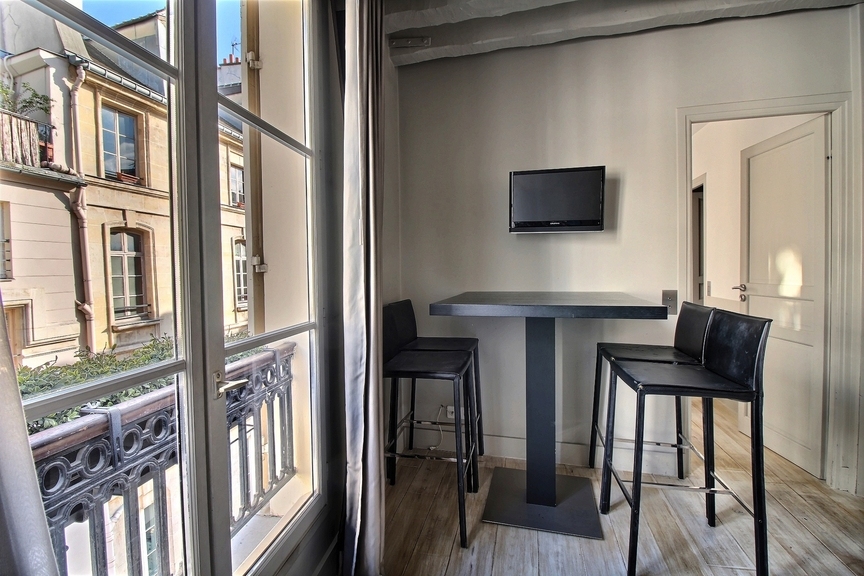 PARIS 7e·31m²·apartment·With furniture·Long-term only[Paris Rental]