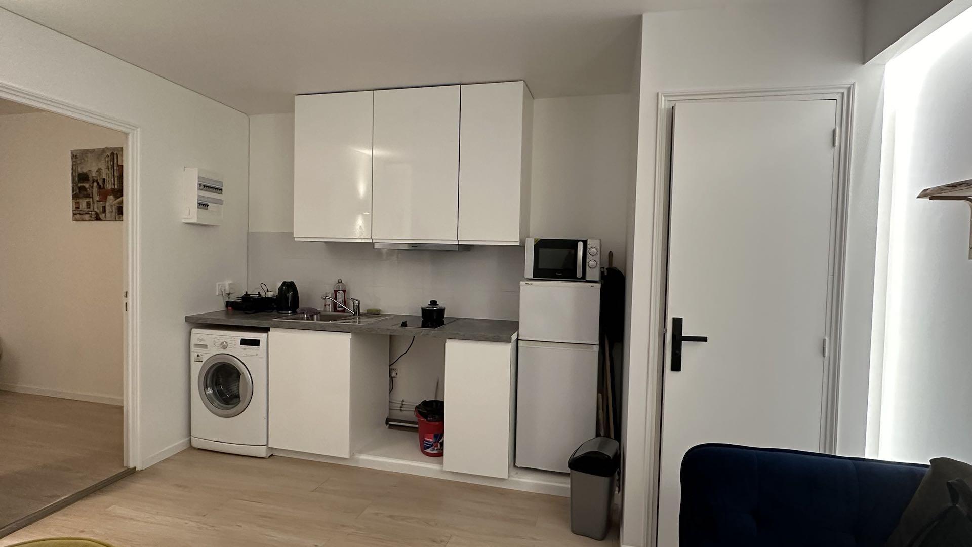 PARIS 20e·50m²·apartment·With furniture[Paris Rental]