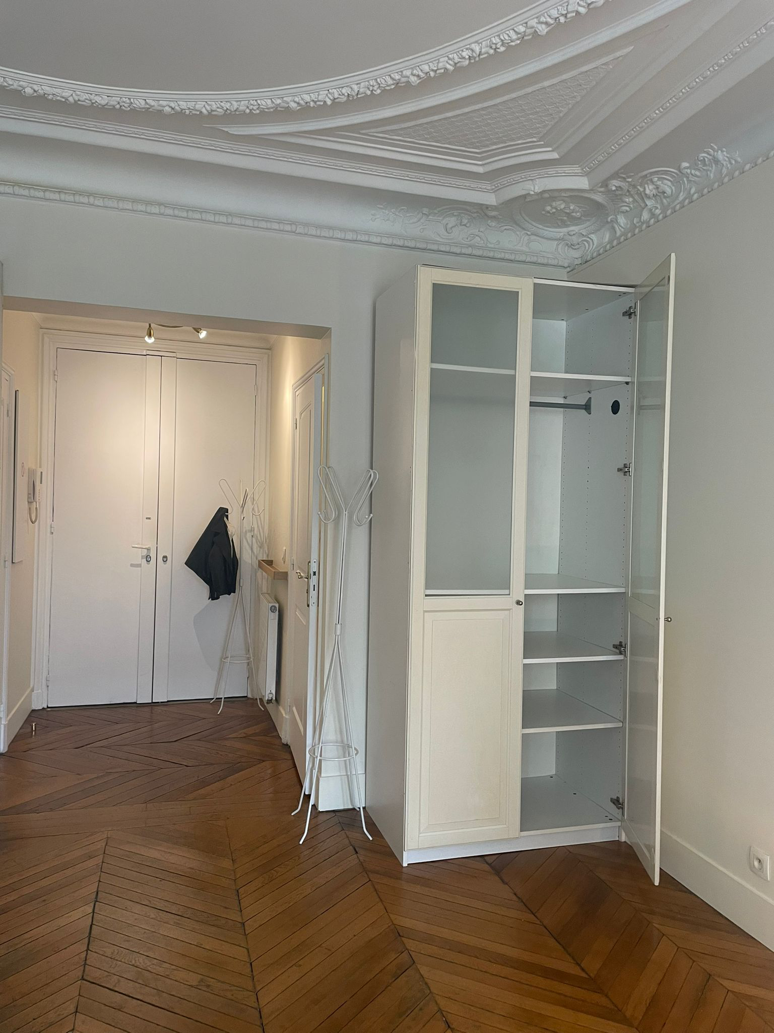 PARIS 8区·35平·studio·有家具[法国巴黎租房]