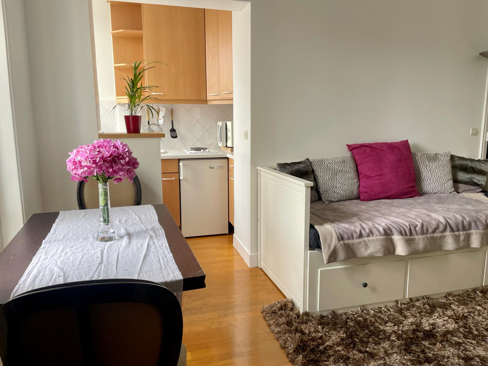 PARIS 16e·42m²·Appartement·Meublé[Location à Paris France]
