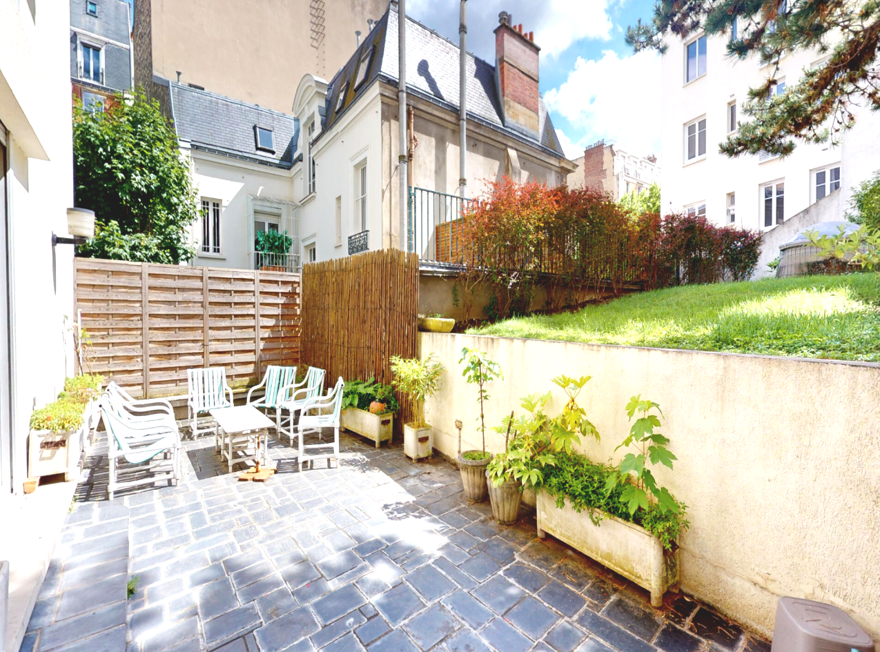PARIS 16e·97m²·Appartement·Non meublé[Location à Paris France]