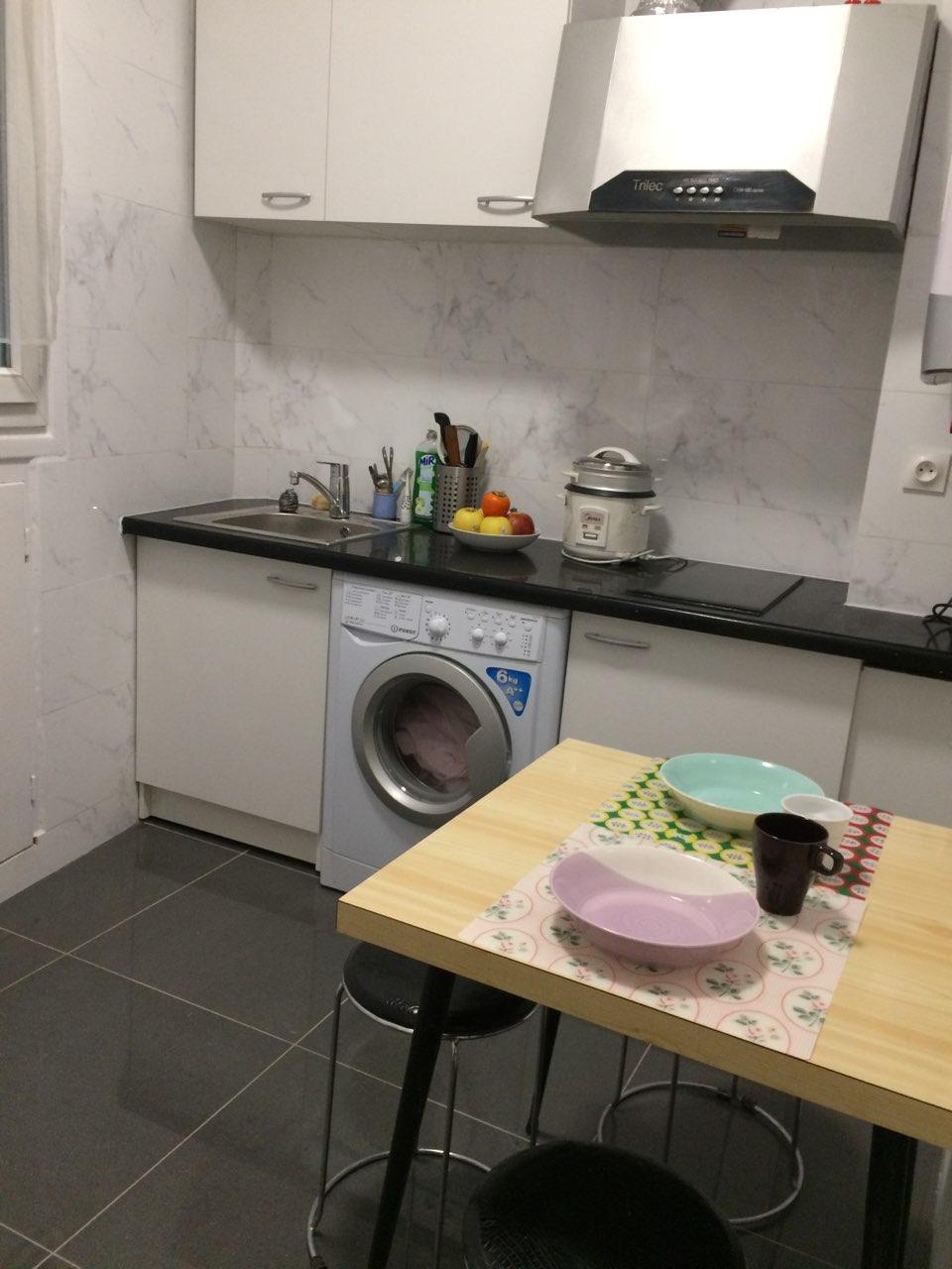 PARIS 20e·15m²·Separate room in the sharing apartment·With furniture[Paris Rental]