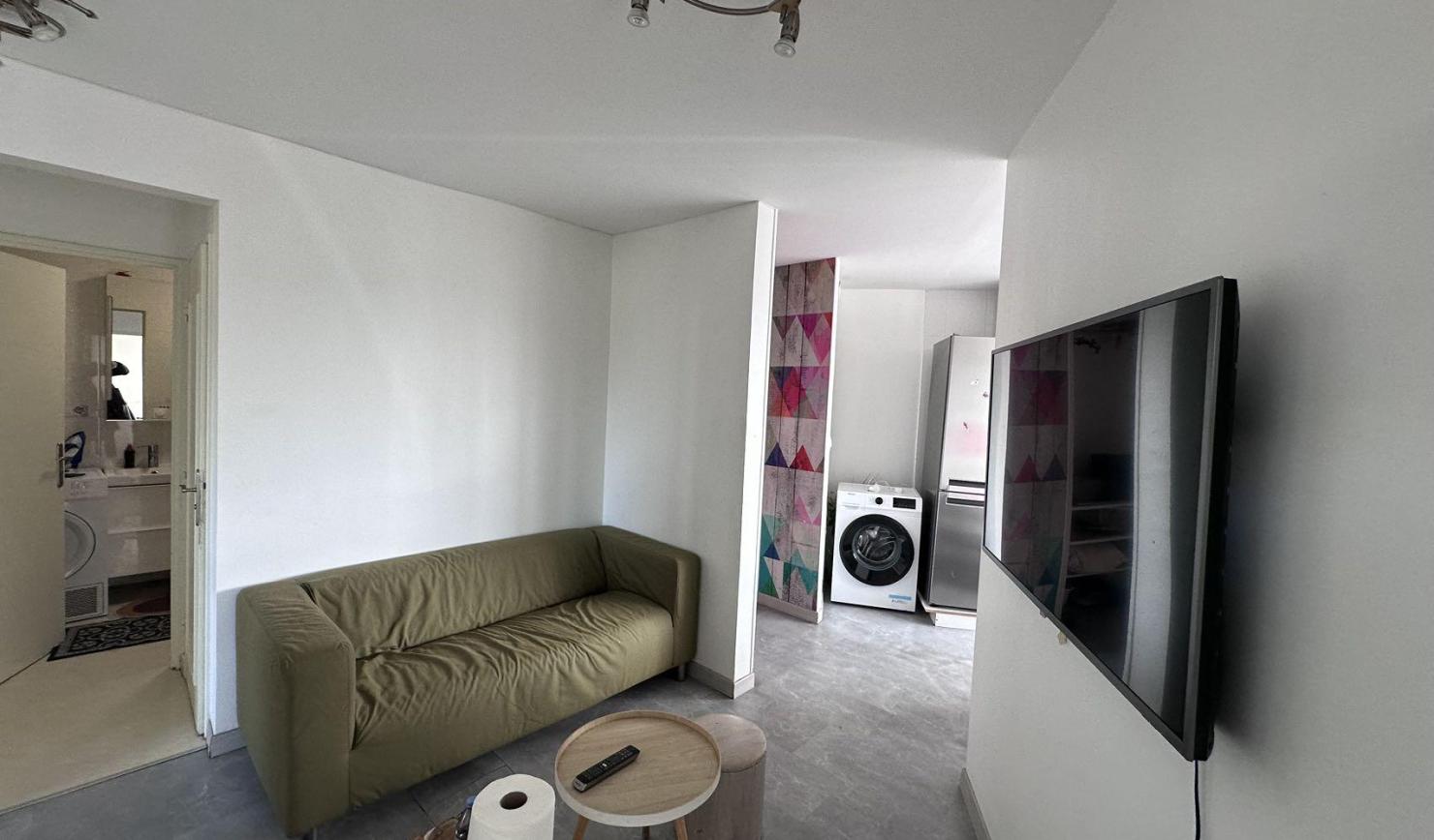 Créteil 94e·11m²·Separate room in the sharing apartment·With furniture[Paris Rental]