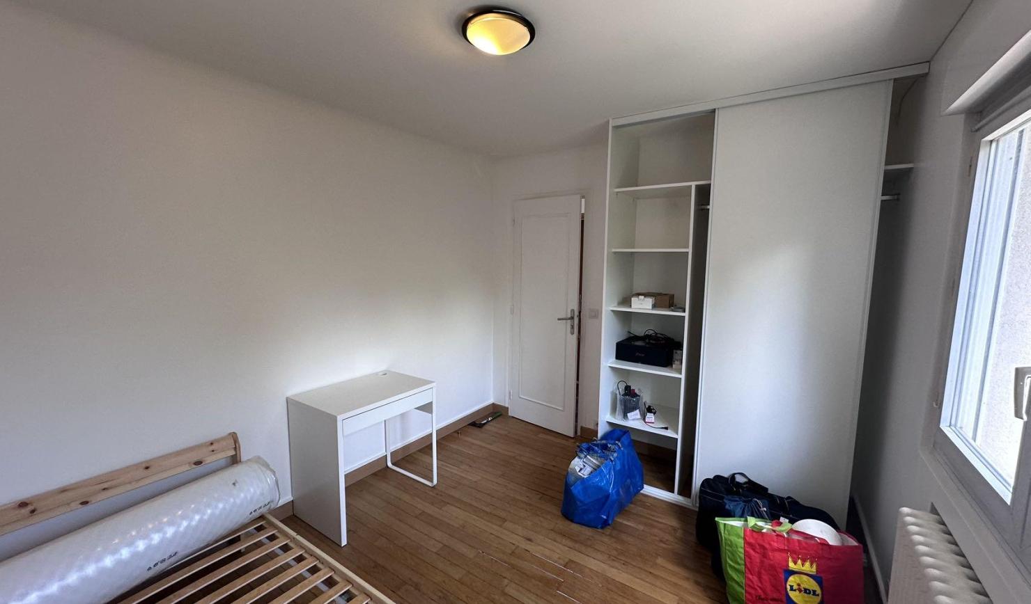 Vitry-sur-Seine 94e·10m²·Separate room in the sharing apartment·With furniture[Paris Rental]