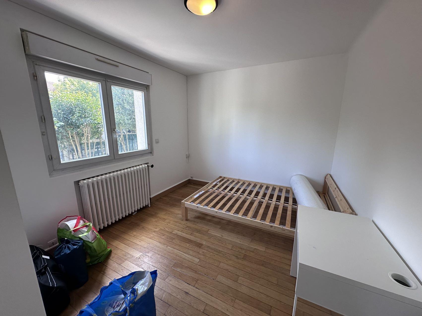 Vitry-sur-Seine 94e·10m²·Separate room in the sharing apartment·With furniture[Paris Rental]