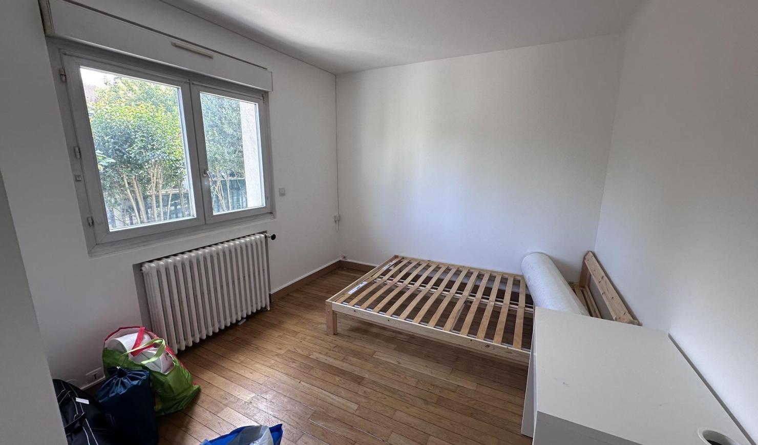 Vitry-sur-Seine 94e·10m²·Separate room in the sharing apartment·With furniture[Paris Rental]