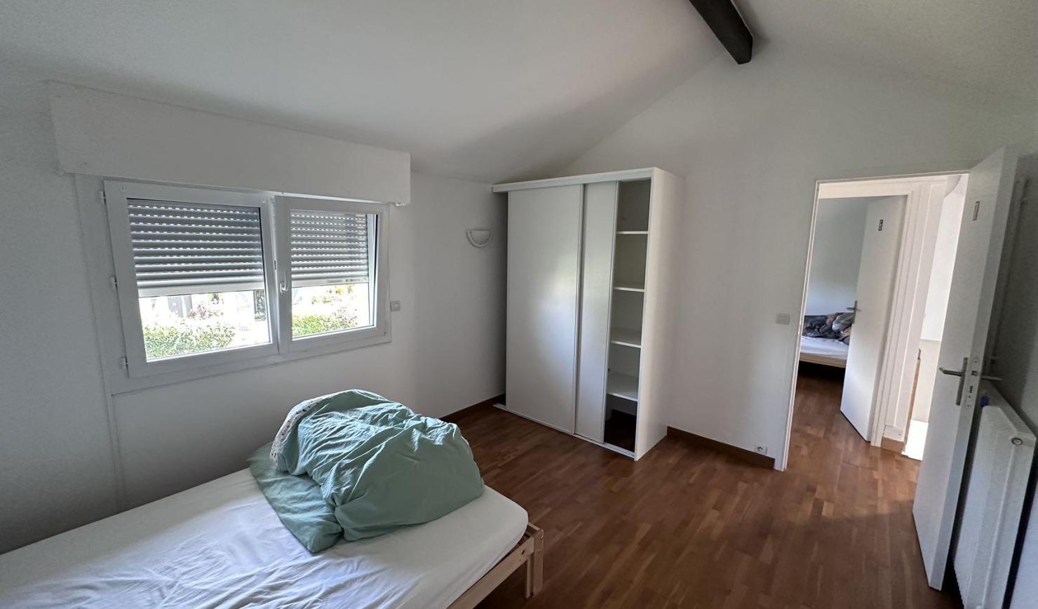 Vitry-sur-Seine 94e·12m²·Separate room in the sharing apartment·With furniture[Paris Rental]