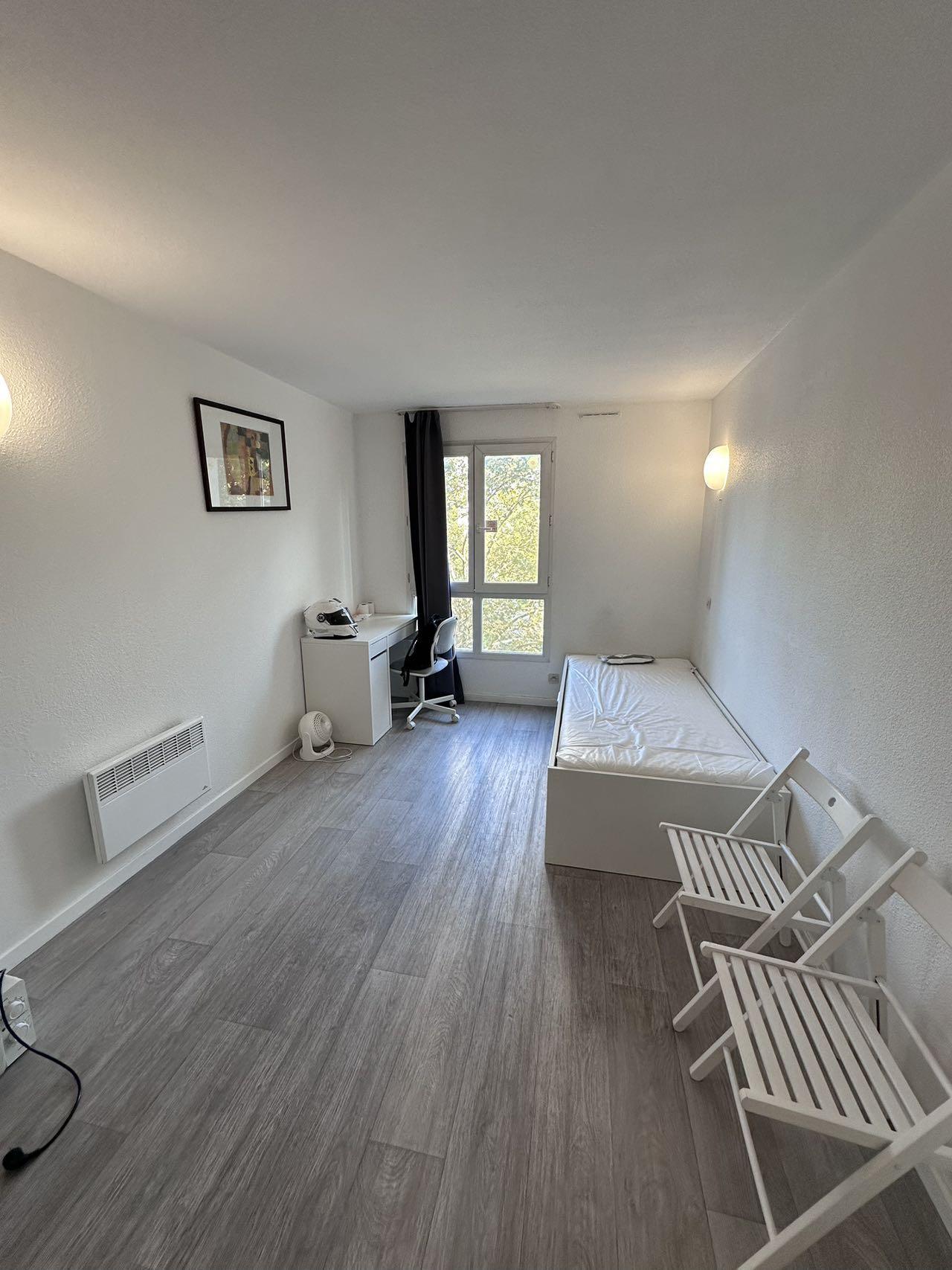 Courbevoie 92e·17m²·studio·With furniture·Long-term only[Paris Rental]