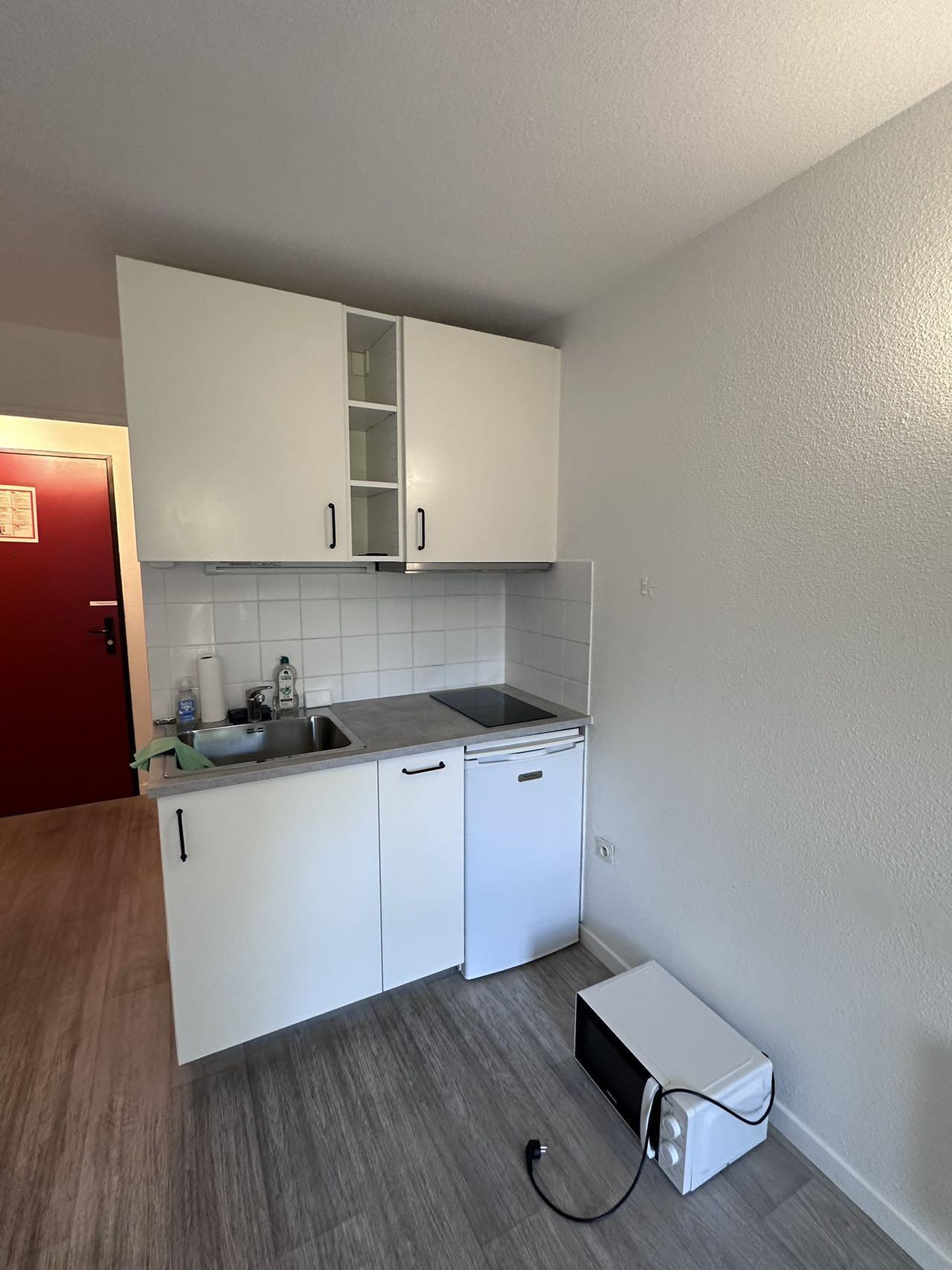 Courbevoie 92e·17m²·studio·With furniture·Long-term only[Paris Rental]