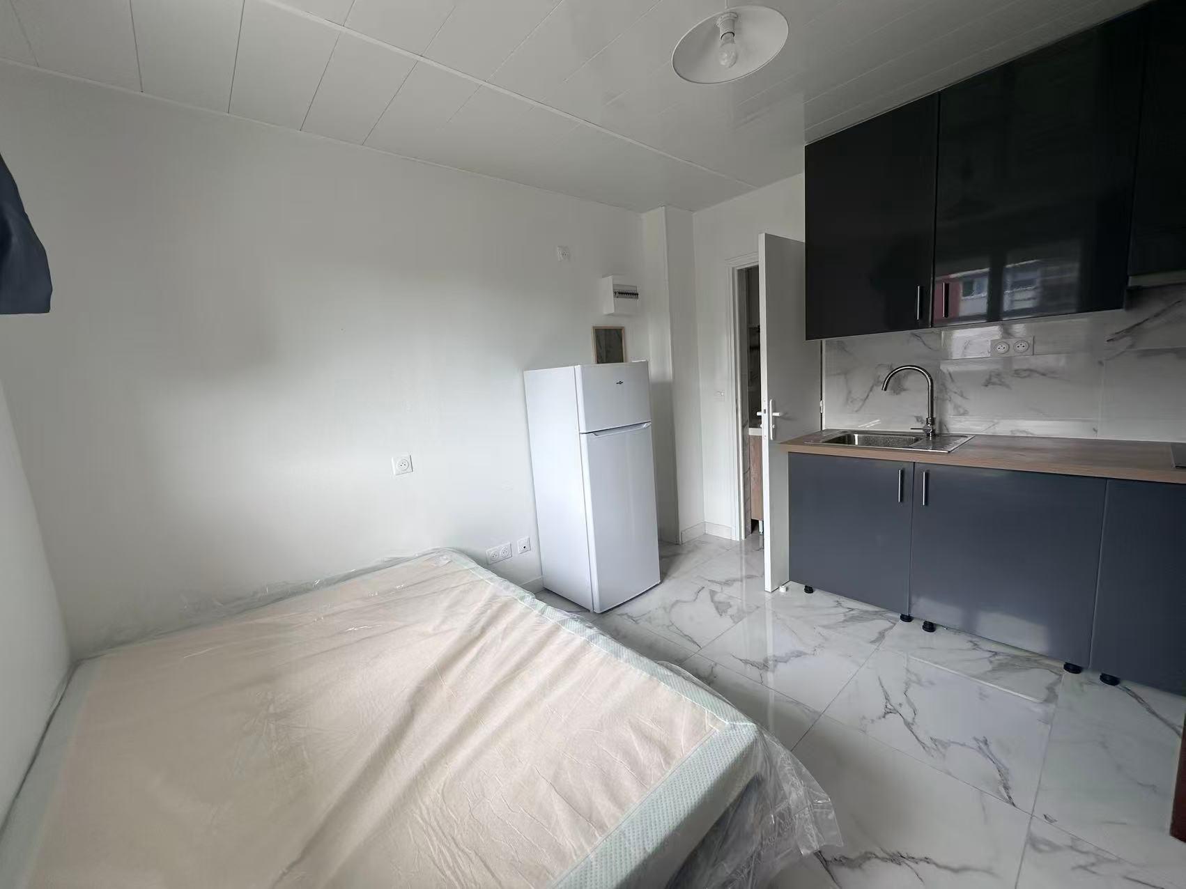 Vitry-sur-Seine 94e·15m²·Studio·Meublé[Location à Paris France]