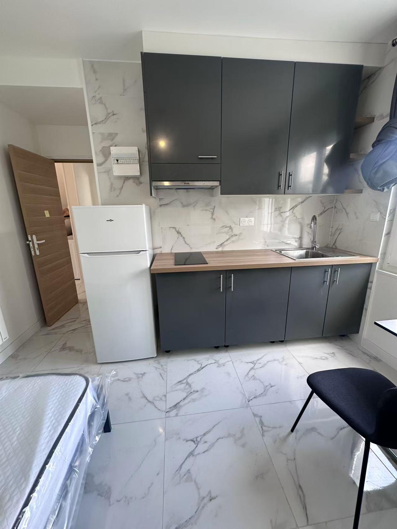Vitry-sur-Seine 94e·13m²·Studio·Meublé[Location à Paris France]