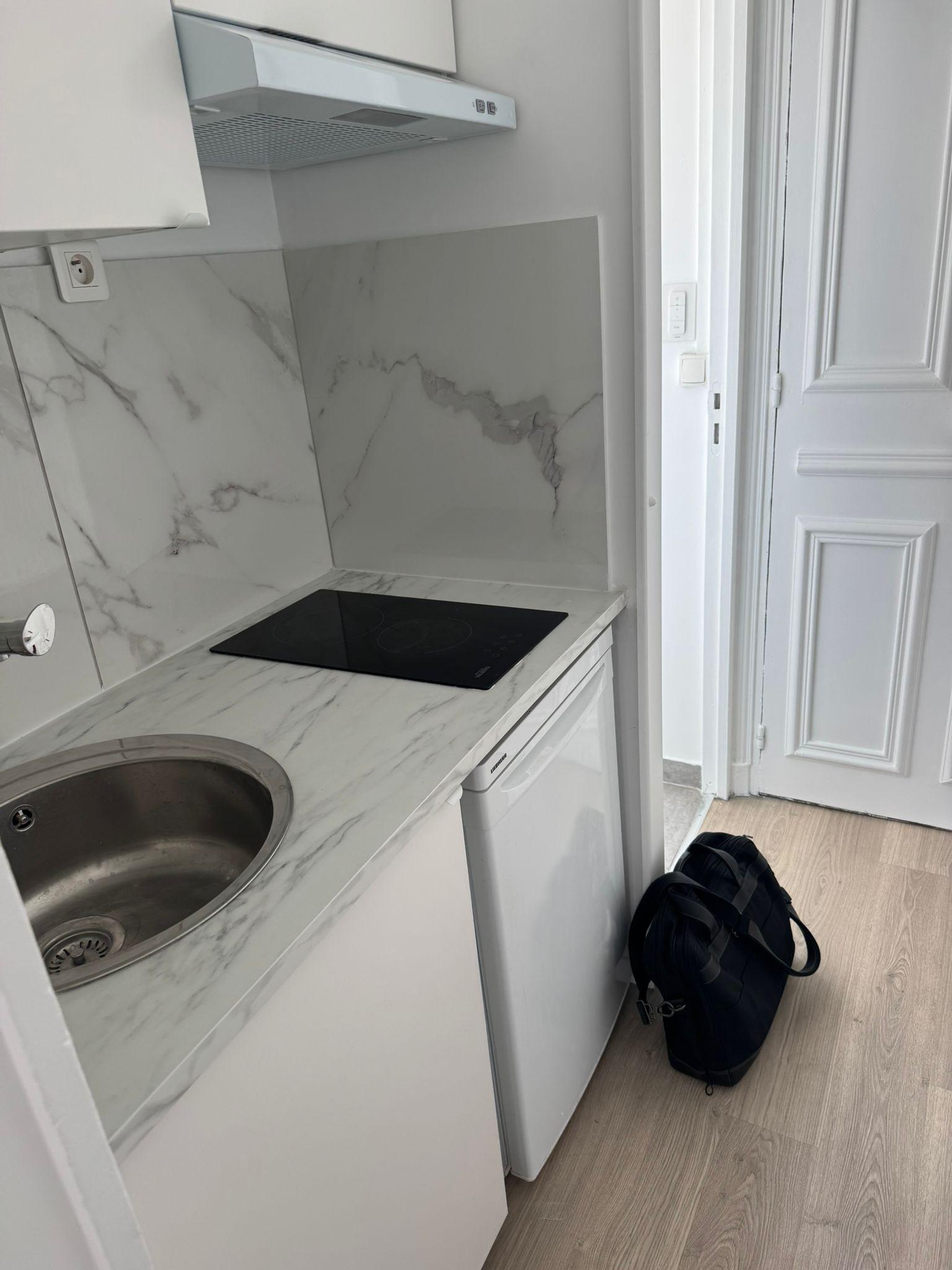 PARIS 13지역·25m²·studio·가구·장기만 가능[프랑스 파리 아파트 임대]