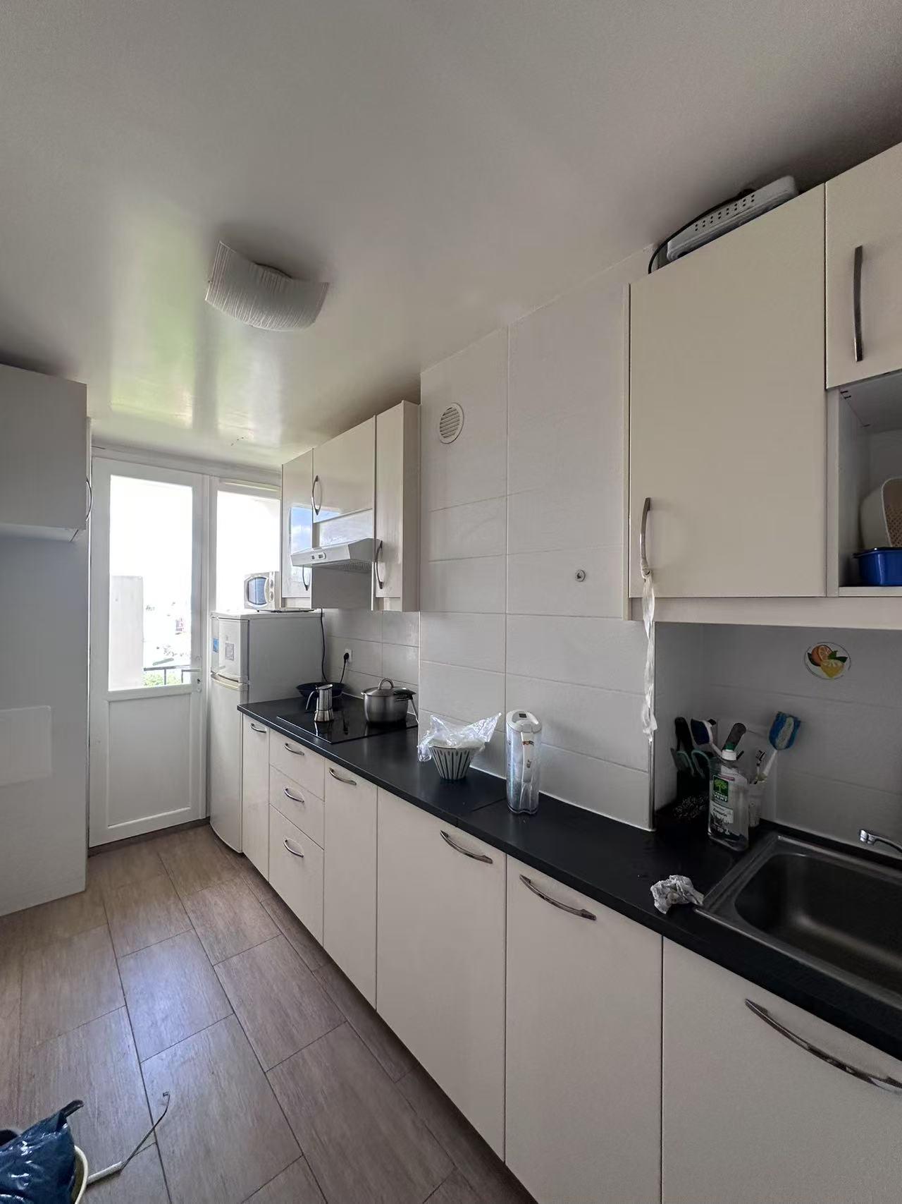 Ivry-sur-Seine 94e·10m²·Separate room in the sharing apartment·With furniture[Paris Rental]