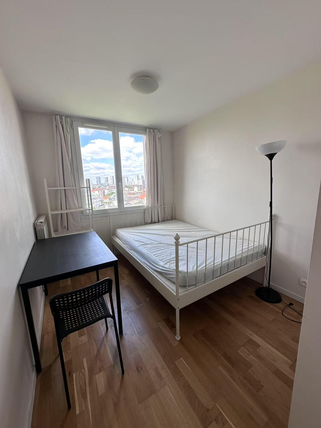 Ivry-sur-Seine 94e·10m²·Separate room in the sharing apartment·With furniture[Paris Rental]