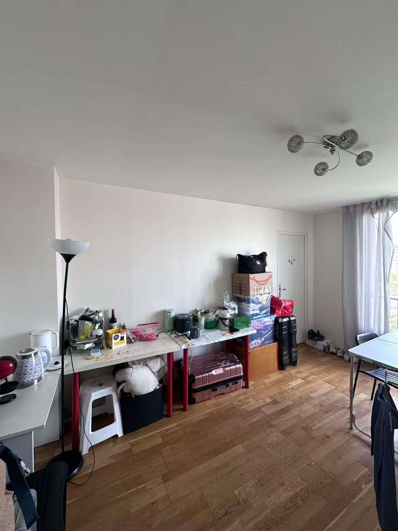 Ivry-sur-Seine 94e·10m²·Separate room in the sharing apartment·With furniture[Paris Rental]