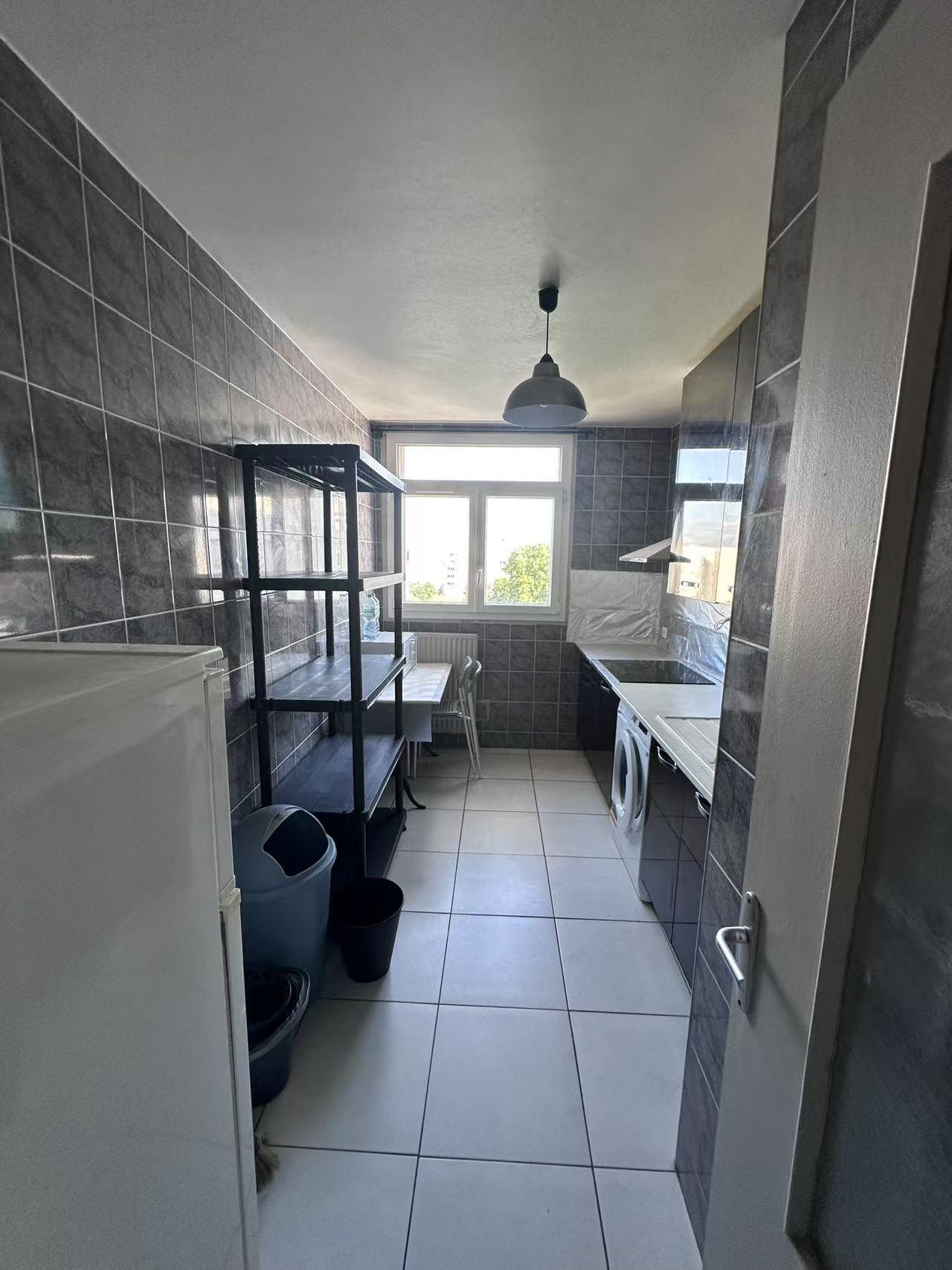 Ivry-sur-Seine 94e·9m²·Separate room in the sharing apartment·With furniture[Paris Rental]
